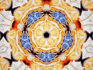 Bildschirmschoner der ein Kaleidoskop mit Ihren eigenen Bildern simuliert.